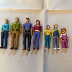 Beverly Hills Doll House Doll Collection Sweet Lil Family Figures New Addition